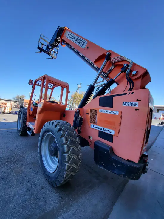 2017 SKYTRAK 10054 Forklift