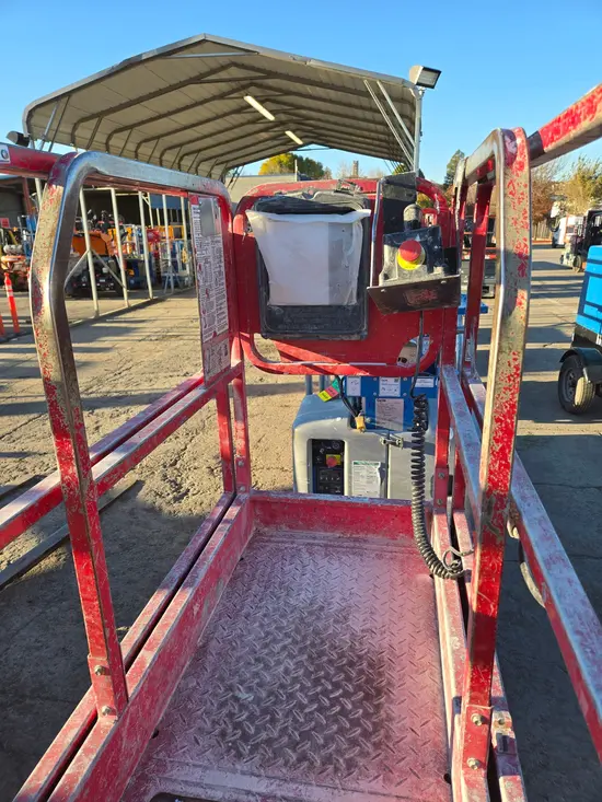 2018 MEC MICRO 19 Scissor Lift