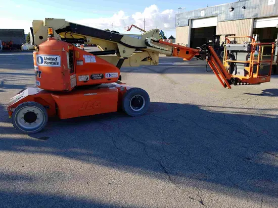 2012 JLG E400AJPN Articulating Boom Lift