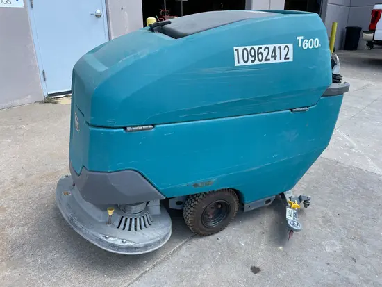 2019 Tennant M-T600E Scrubber
