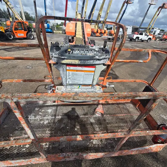 2016 JLG 800S Boom Lift