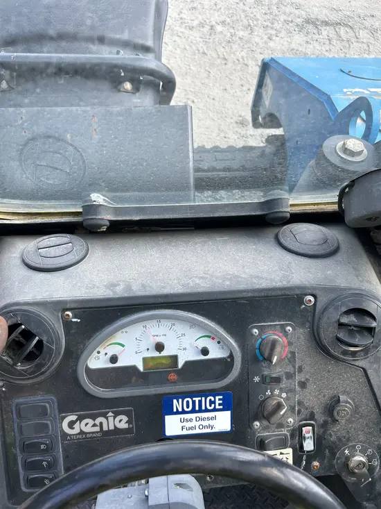 2015 Genie GTH-844 Forklift