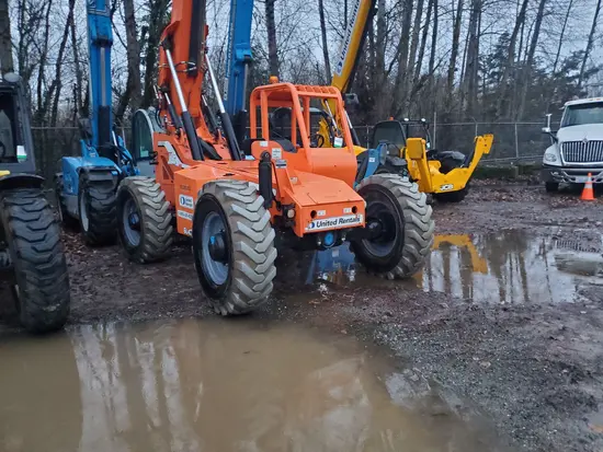 2015 SKYTRAK 6042 Forklift