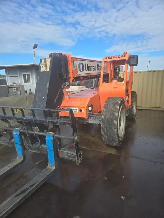 2016 SKYTRAK 6042 Forklift