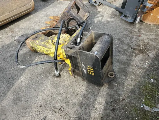 2017 Atlas Copco SB 452 Attachment