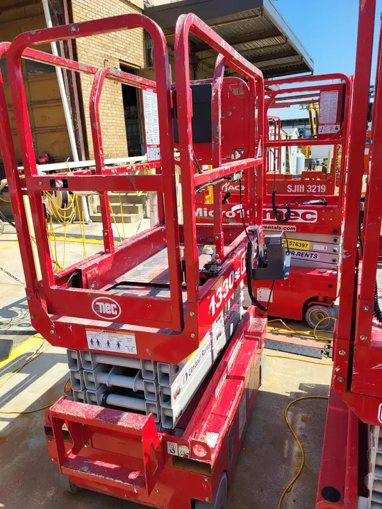2017 MEC 1330SE Scissor Lift