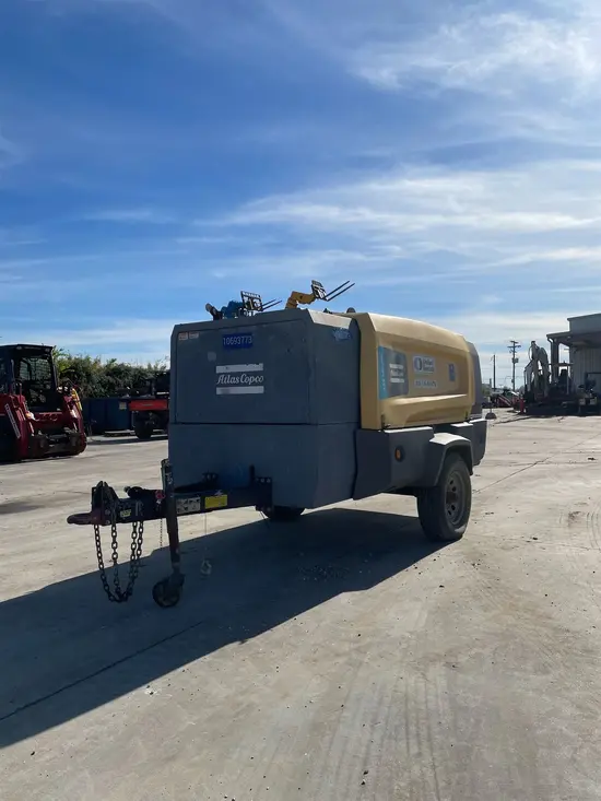 2017 Atlas Copco XAS440JD T4F Air Compressor