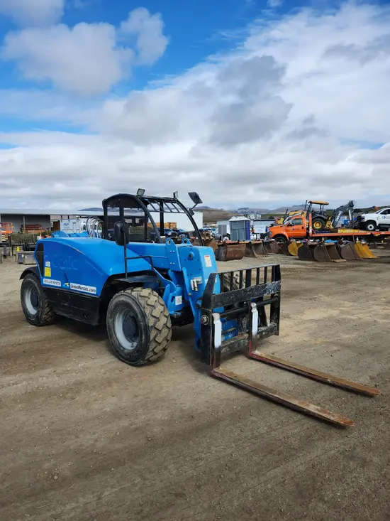 2016 Genie GTH-5519 Forklift