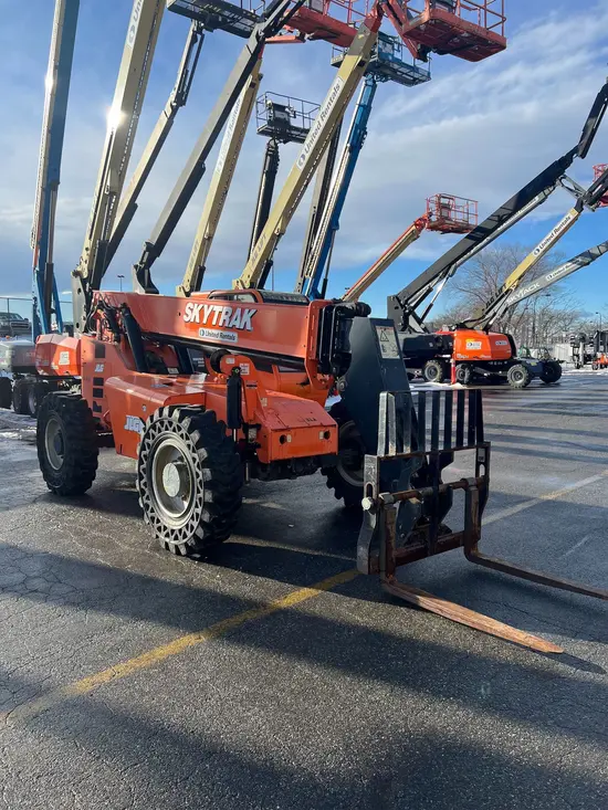 2015 SKYTRAK 6042 Forklift
