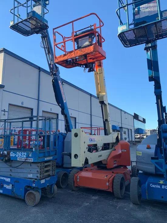 2015 JLG E450AJ Articulating Boom Lift