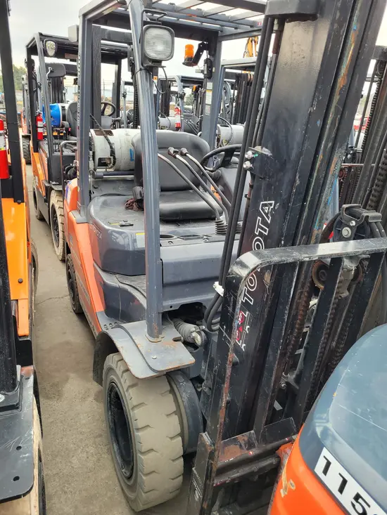 2018 Toyota 8FGU25 Warehouse Forklift