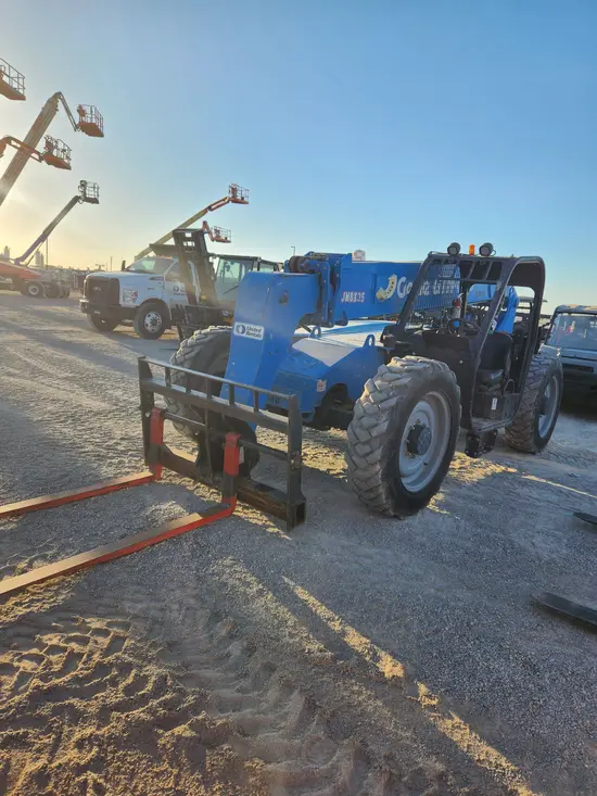 2015 Genie GTH-636 Forklift
