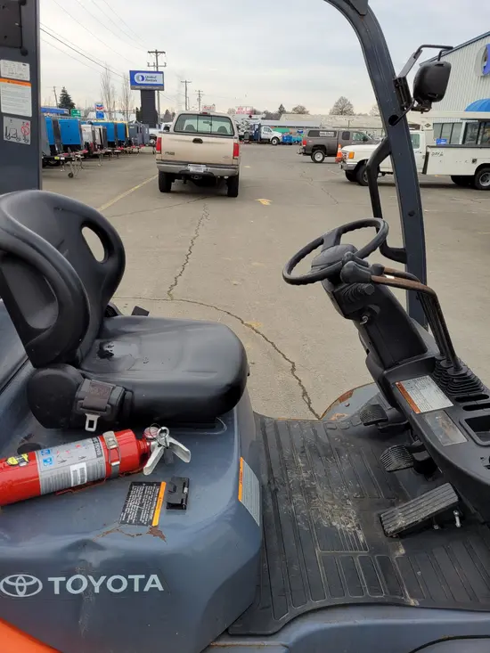 2017 Toyota 8FGU25 Warehouse Forklift