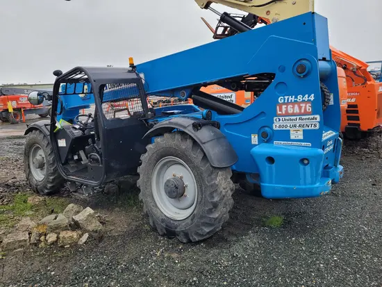 2015 Genie GTH-844 Forklift