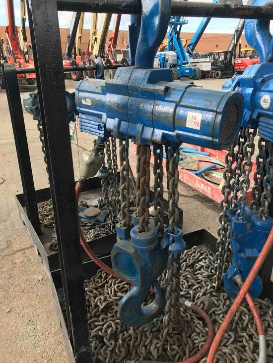 2012 JD NEUHAUS PROFI 10T Hoist