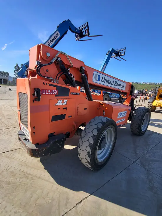 2016 SKYTRAK 6042 Forklift
