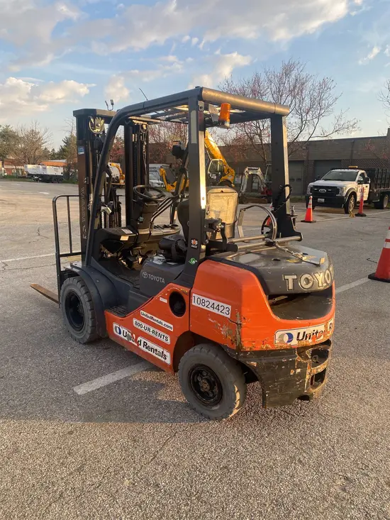 2018 Toyota 8FGU25 Warehouse Forklift