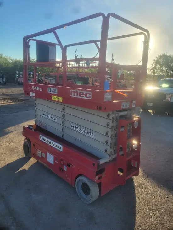 2017 MEC 4046SE Scissor Lift