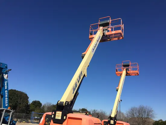 2013 JLG 400S Boom Lift