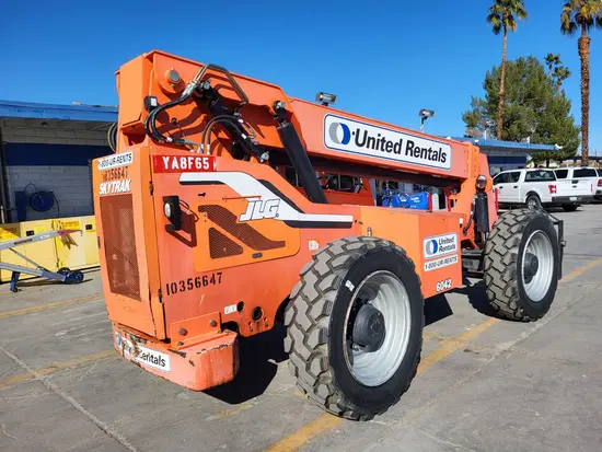 2015 SKYTRAK 6042 Forklift