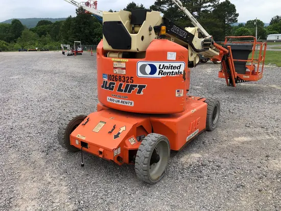 2014 JLG E400AJPN Articulating Boom Lift