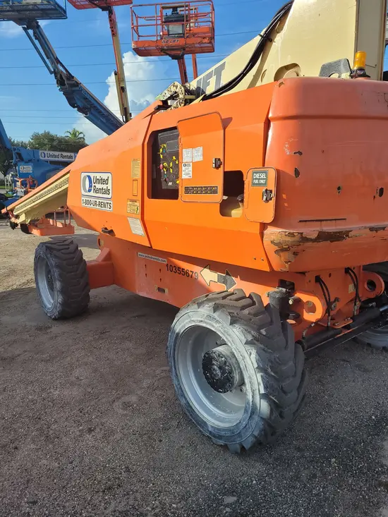 2015 JLG 800S Boom Lift