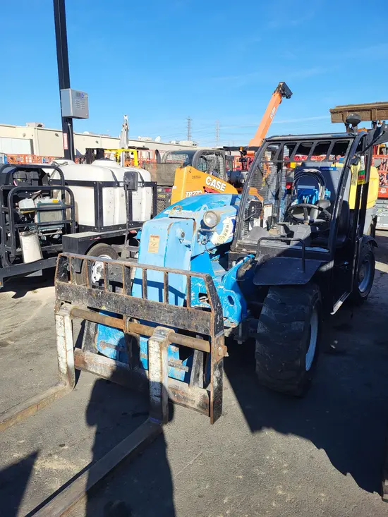 2017 Genie GTH-5519 Forklift