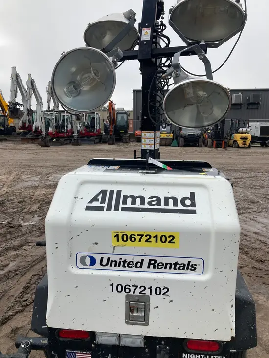 2017 Allmand NIGHT LIGHT V Towable Light Tower