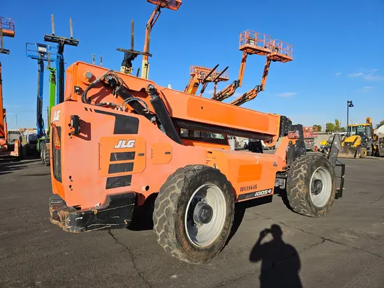2017 SKYTRAK 10054 Forklift