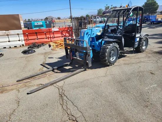 2017 Genie GTH-5519 Forklift