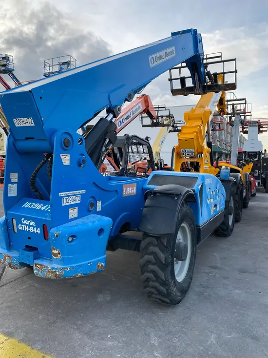 2015 Genie GTH-844 Forklift