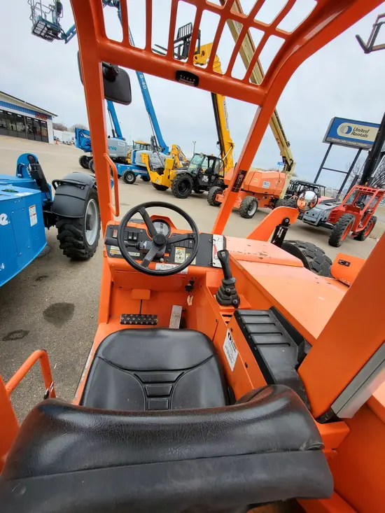 2016 SKYTRAK 8042 Forklift