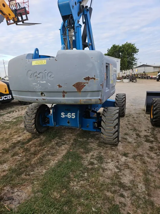 2013 Genie S-65 Boom Lift