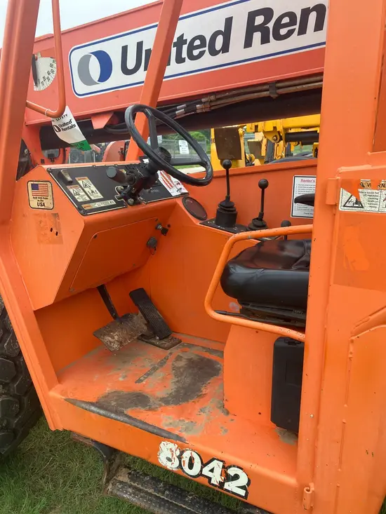 2015 SKYTRAK 8042 Forklift
