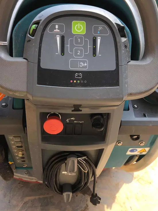 2018 Tennant T600-28 Scrubber