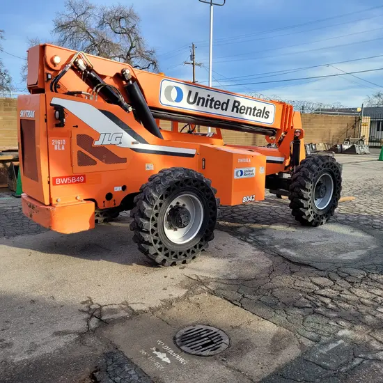 2015 SKYTRAK 8042 Forklift