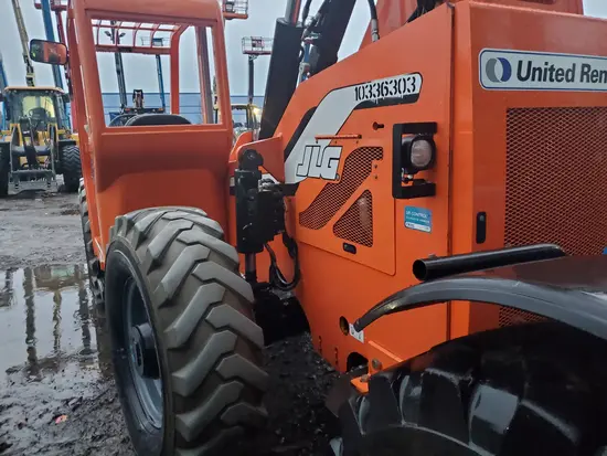 2015 SKYTRAK 6042 Forklift