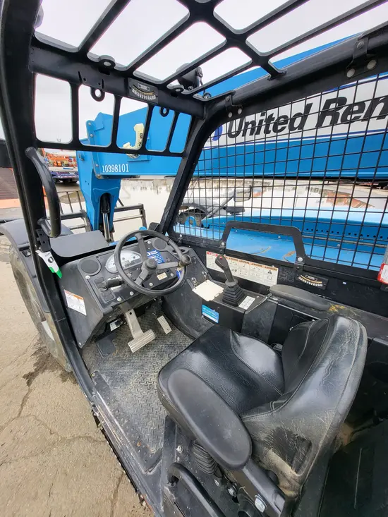 2015 Genie GTH-844 Forklift