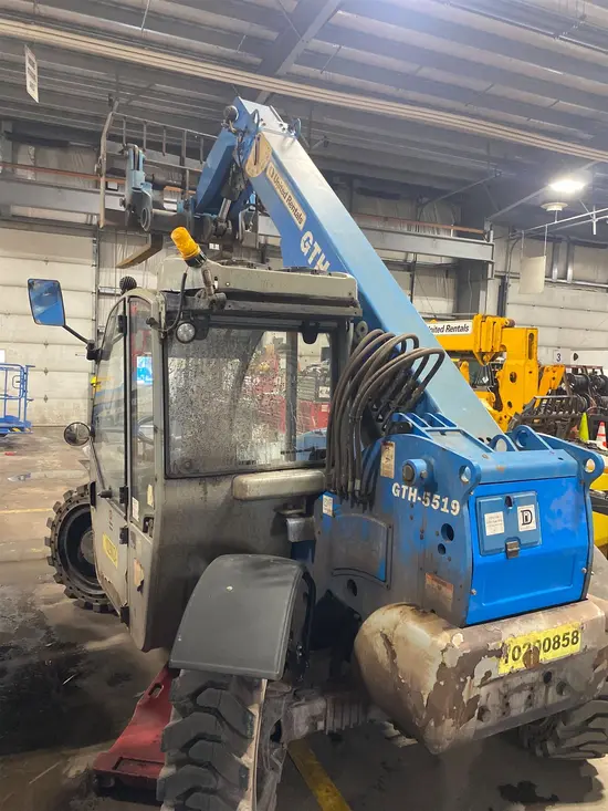 2014 Genie GTH-5519 Forklift