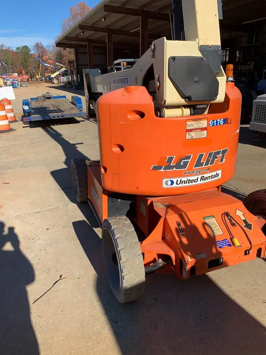 2014 JLG E450AJ Articulating Boom Lift