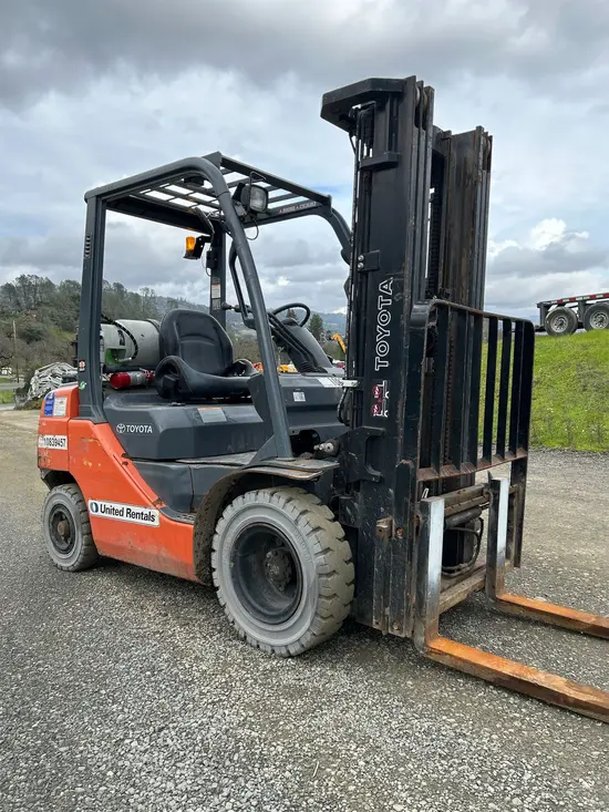 2018 Toyota 8FGU25 Warehouse Forklift
