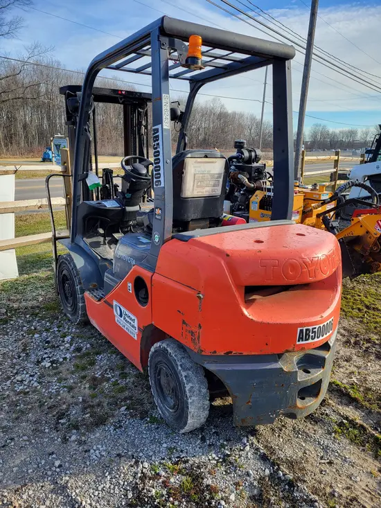 2018 Toyota 8FDU25 Warehouse Forklift