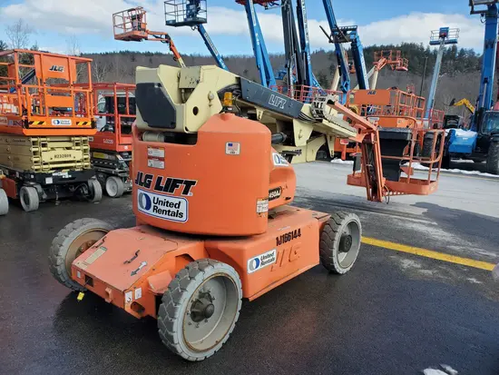 2013 JLG E450AJ Articulating Boom Lift