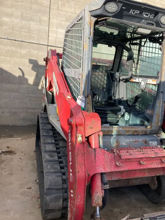 2017 Takeuchi TL10V2-CR Track Loader