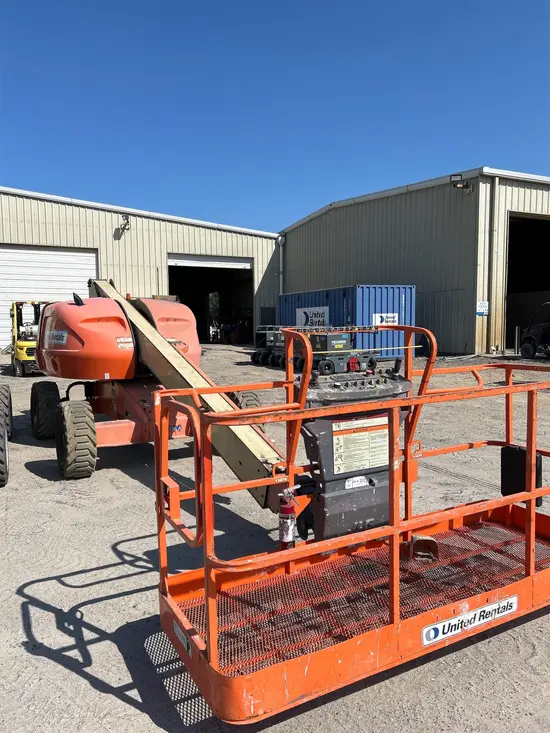 2013 JLG 400S Boom Lift
