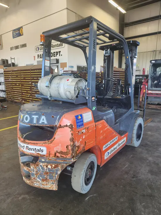 2018 Toyota 8FGU25 Warehouse Forklift