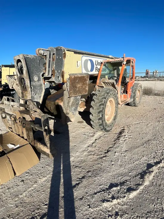 2017 JLG 1055 Forklift