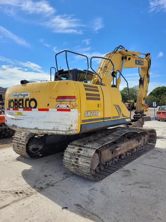2016 Kobelco SK210LC Excavator