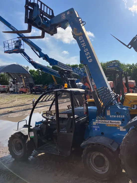 2017 Genie GTH-5519 Forklift