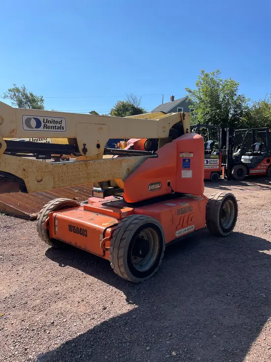 2013 JLG E450AJ Articulating Boom Lift